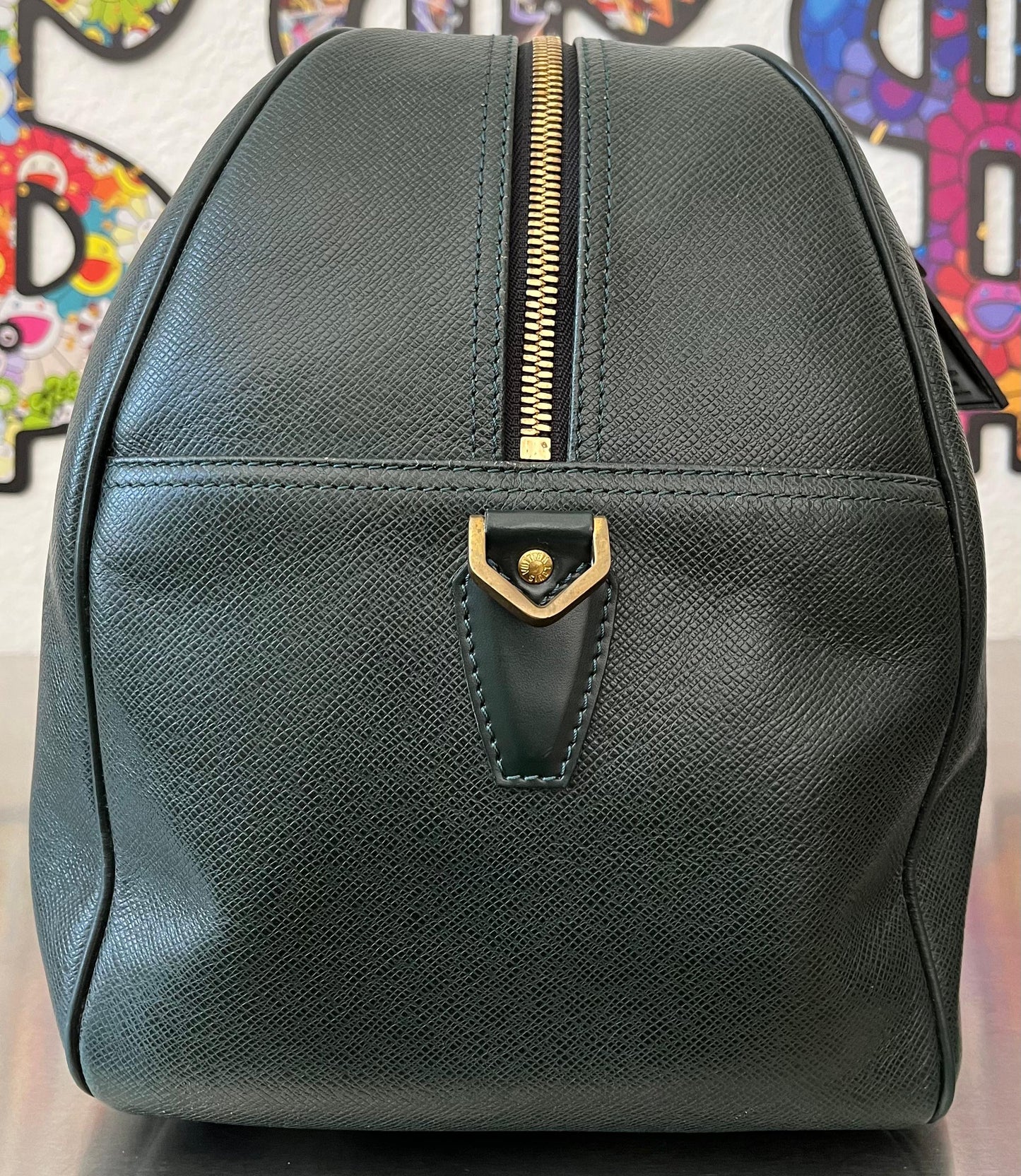 Louis Vuitton Kendall PM Taiga Leder