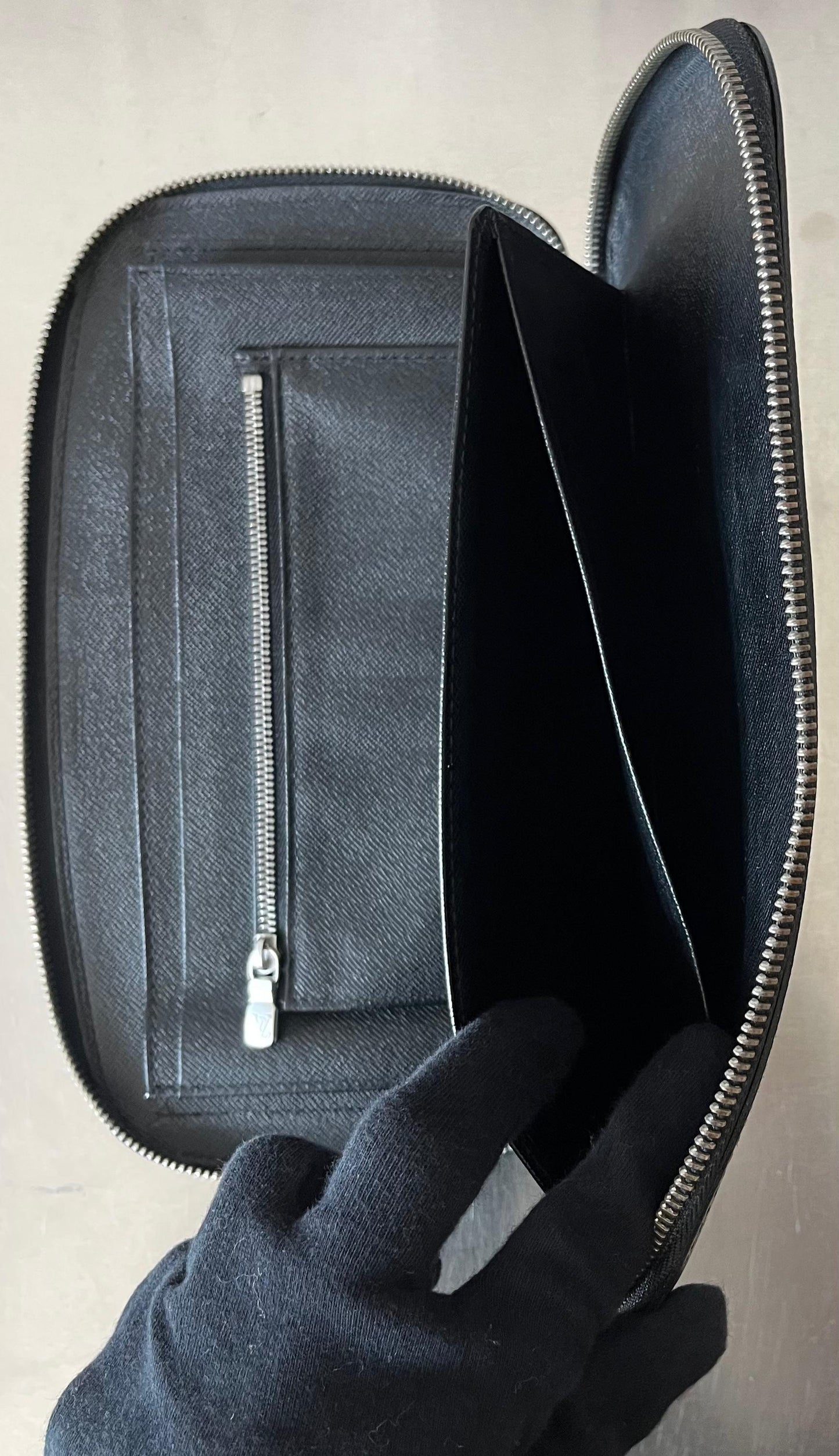Louis Vuitton Atoll Organizer Taiga