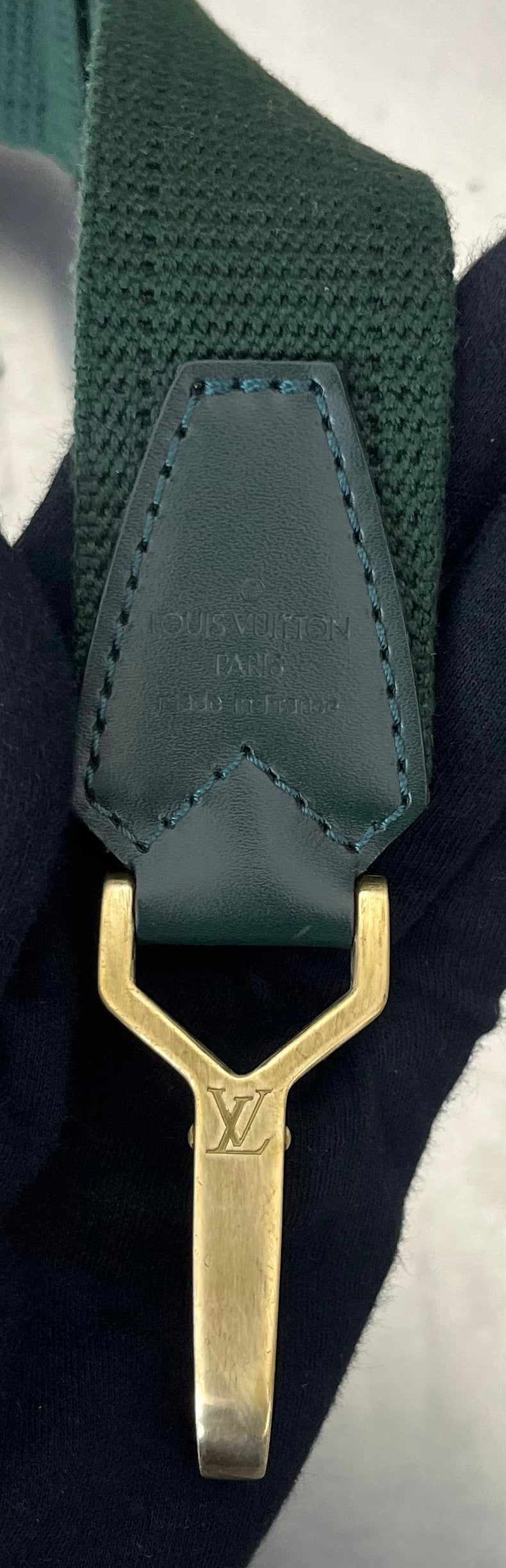 Louis Vuitton Kendall PM Taiga Leder