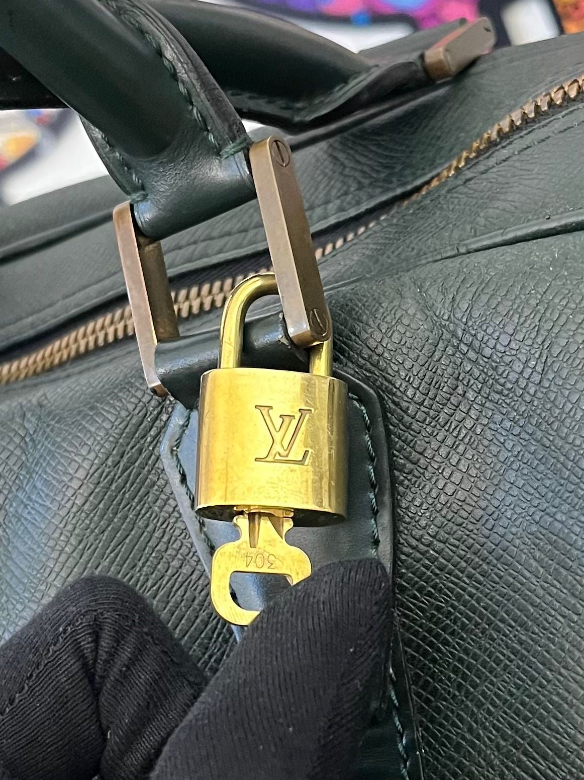 Louis Vuitton Kendall PM Taiga