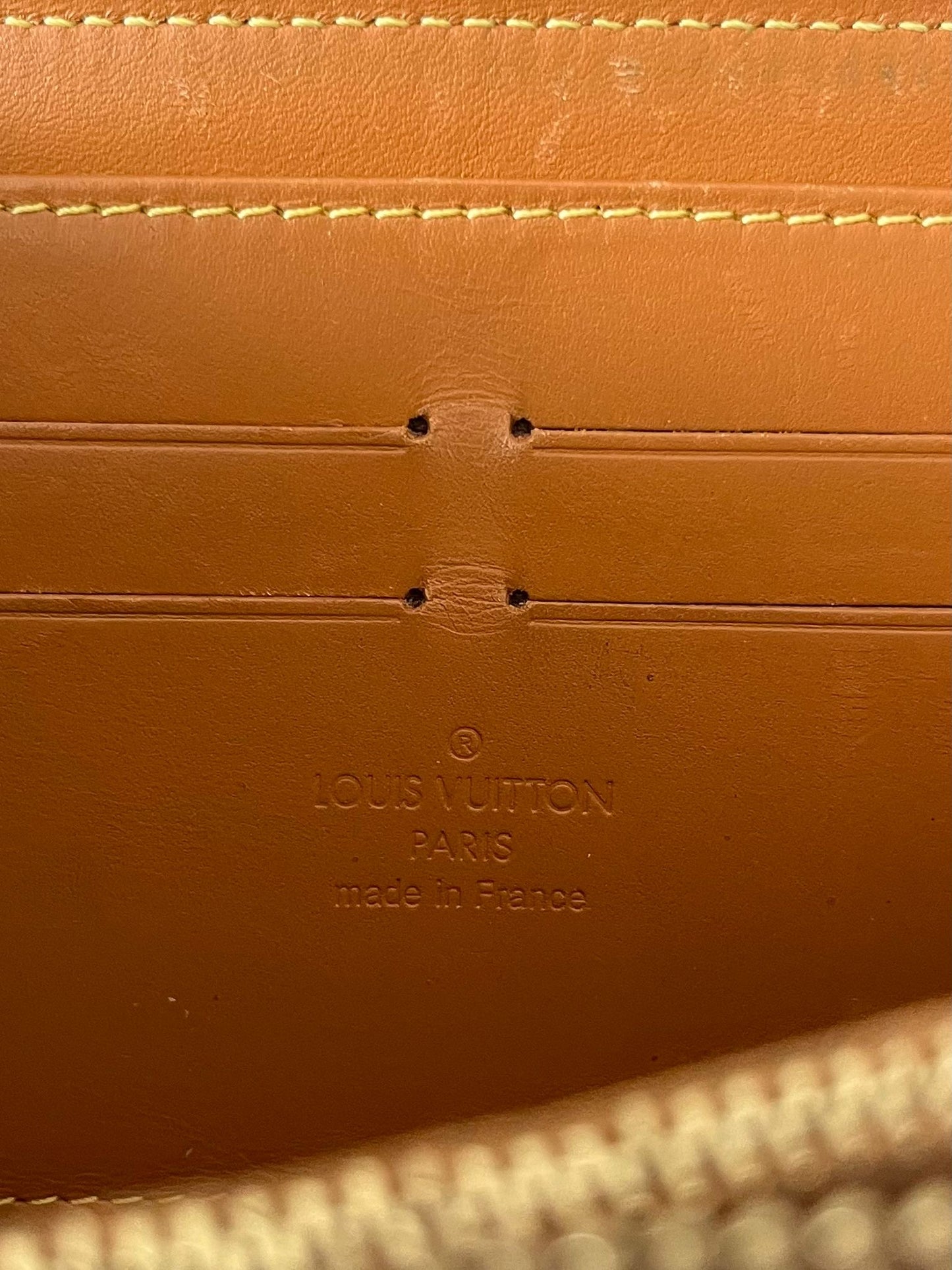 Louis Vuitton Zippy Nomade