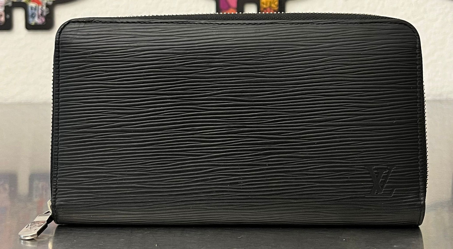 Louis Vuitton Zippy Organizer Epi