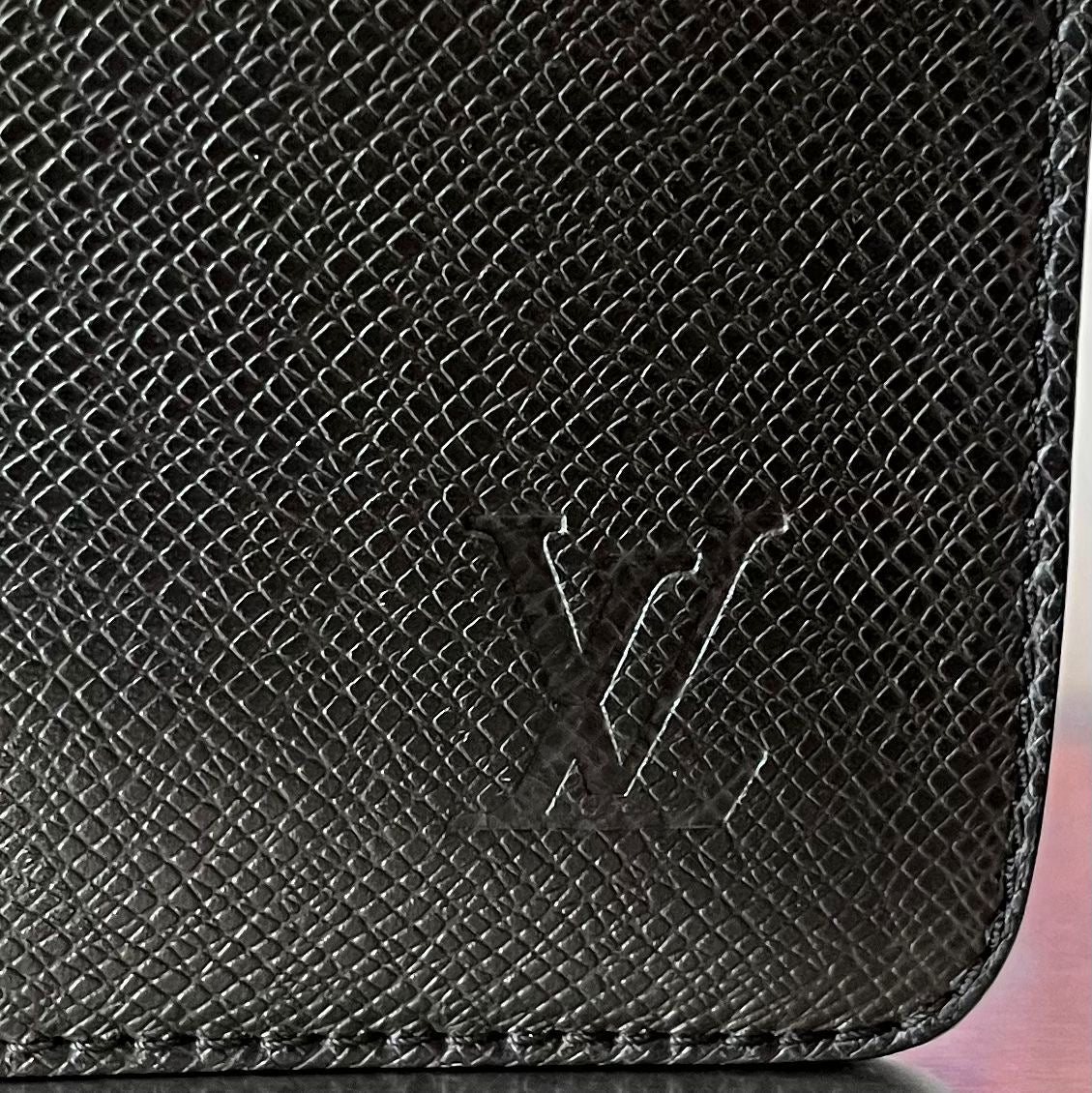 Louis Vuitton Neo Robusto 2 Taiga
