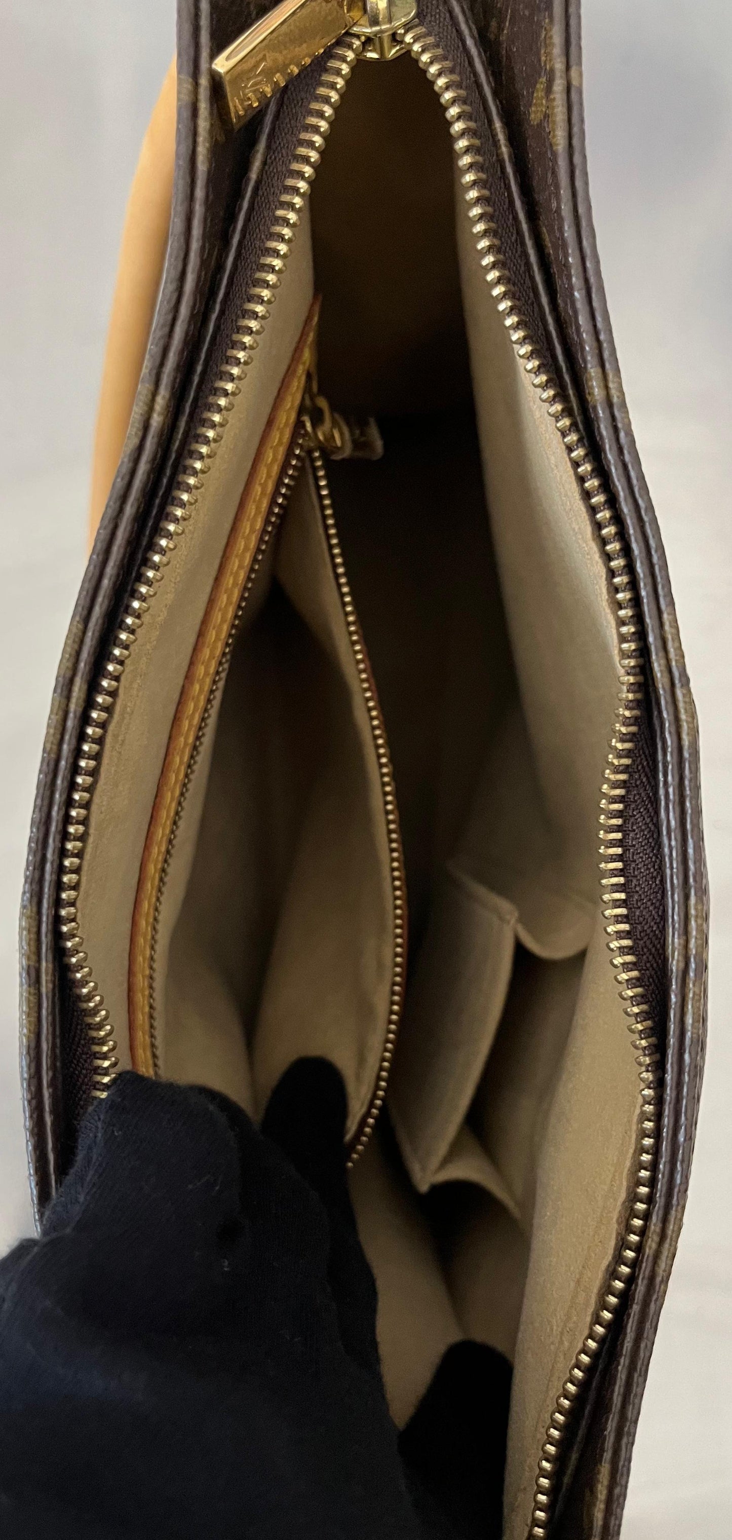 Louis Vuitton Looping GM