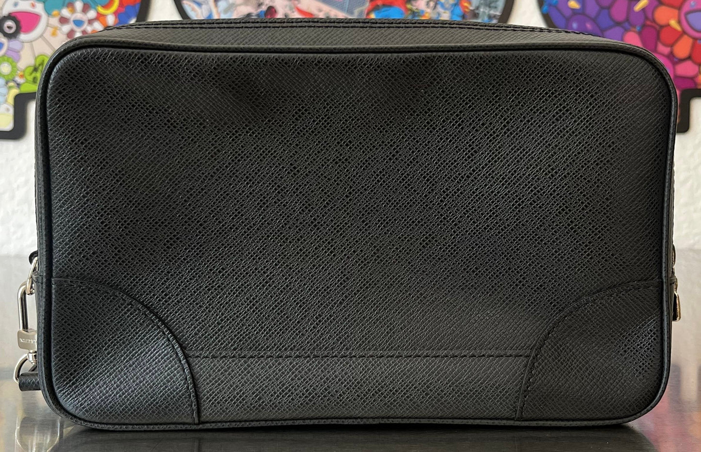 Louis Vuitton Pavel Taiga Leder
