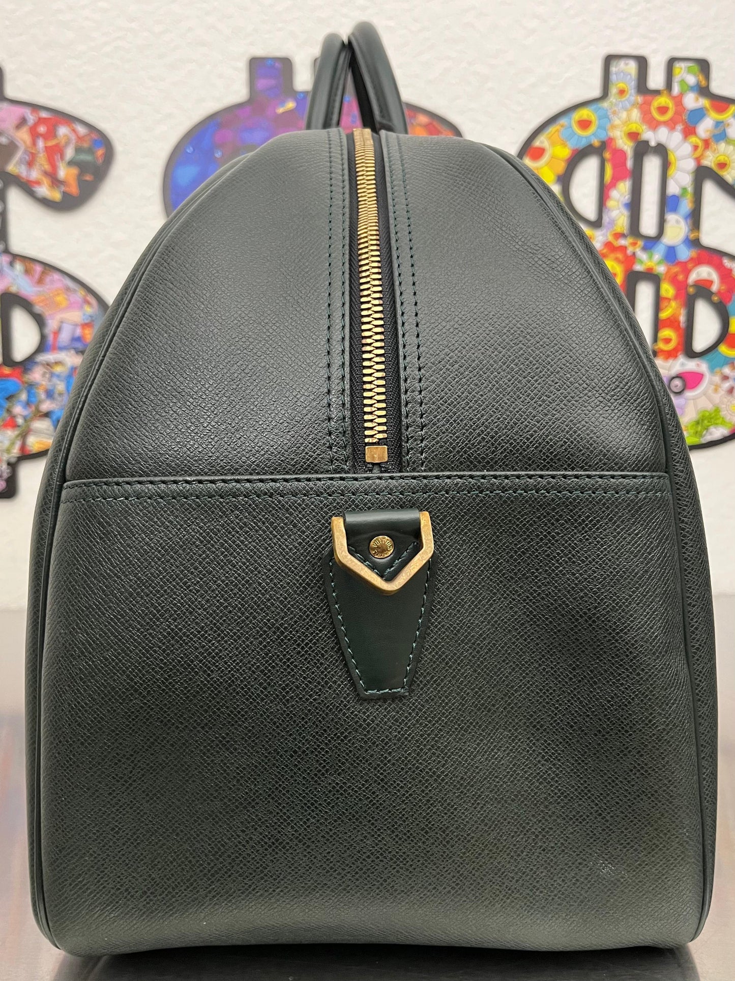 Louis Vuitton Kendall GM Taiga Leder