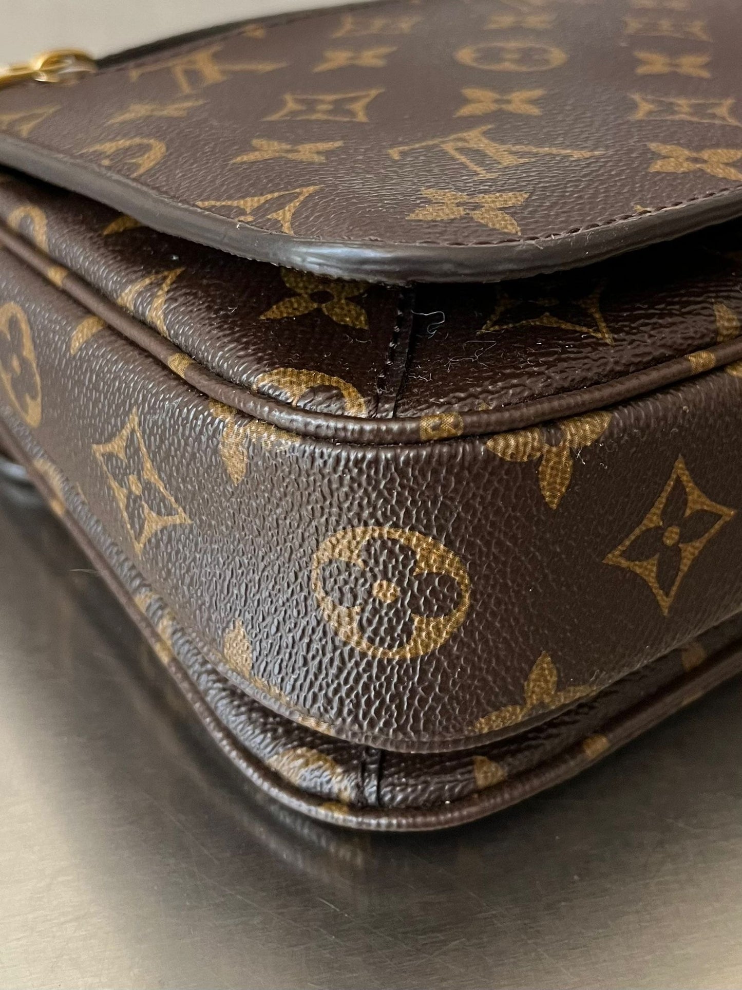 Louis Vuitton Metis Pochette MM