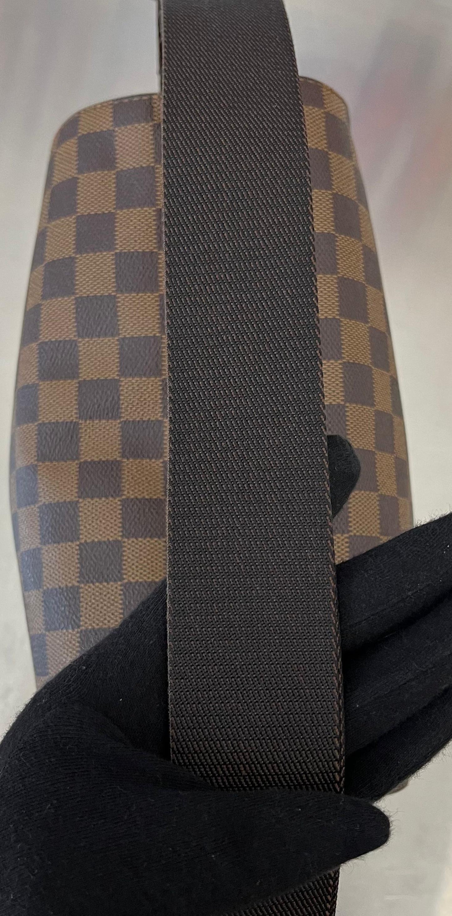 Louis Vuitton Naviglio Messenger