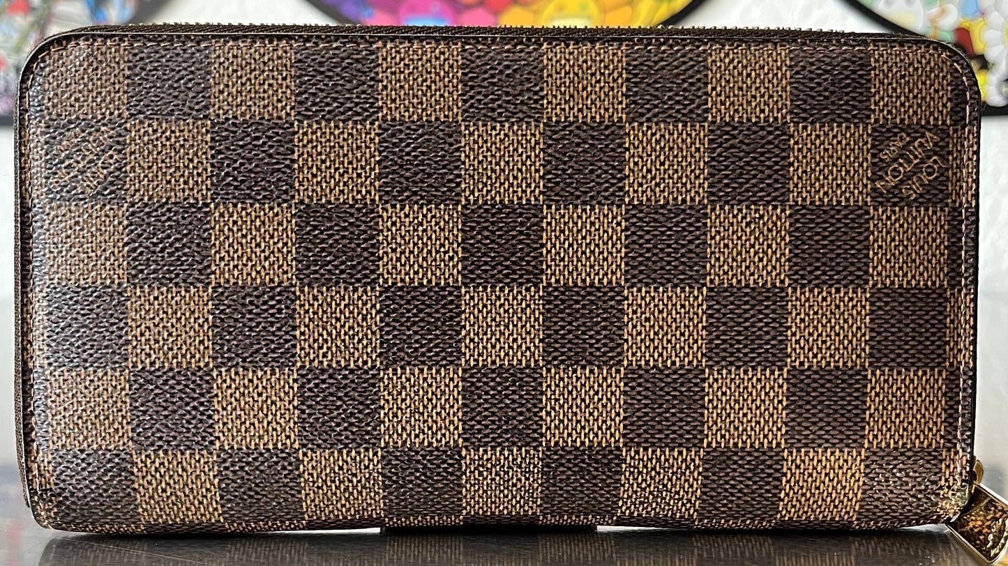 Louis Vuitton Zippy Damier