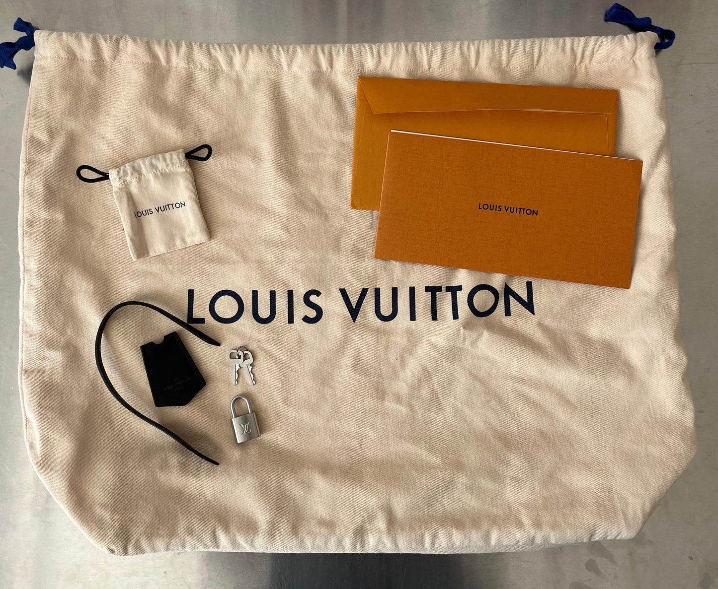 Louis Vuitton Porte-Documents Voyage PM