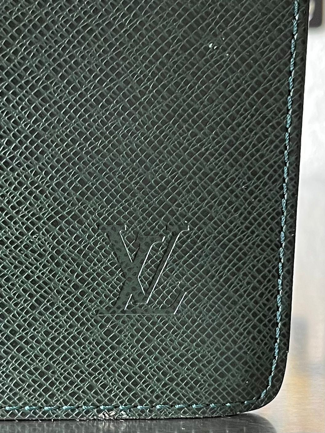 Louis Vuitton Serviette Kourad (Dunkelgrün)
