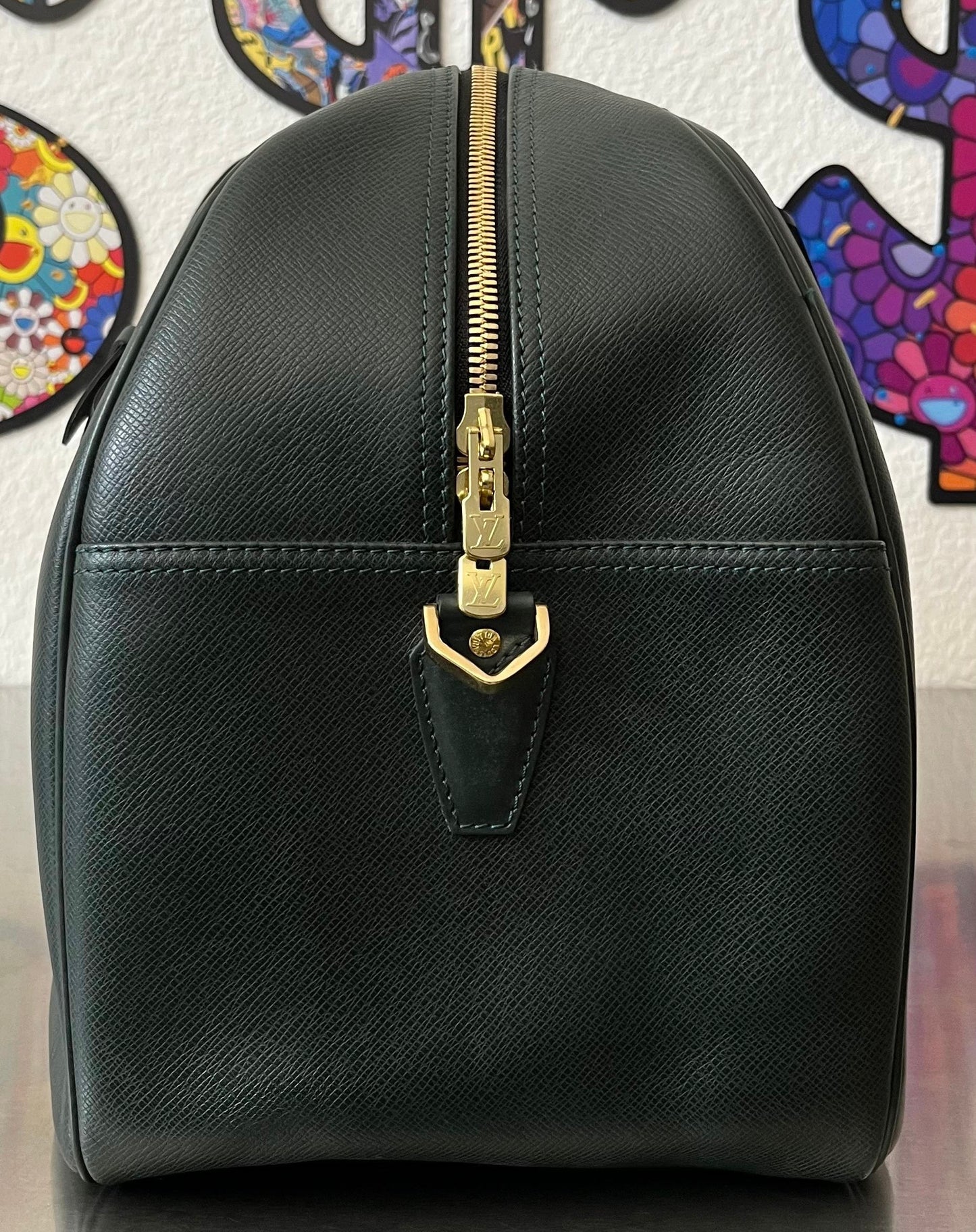 Louis Vuitton Kendall PM Taiga Leder