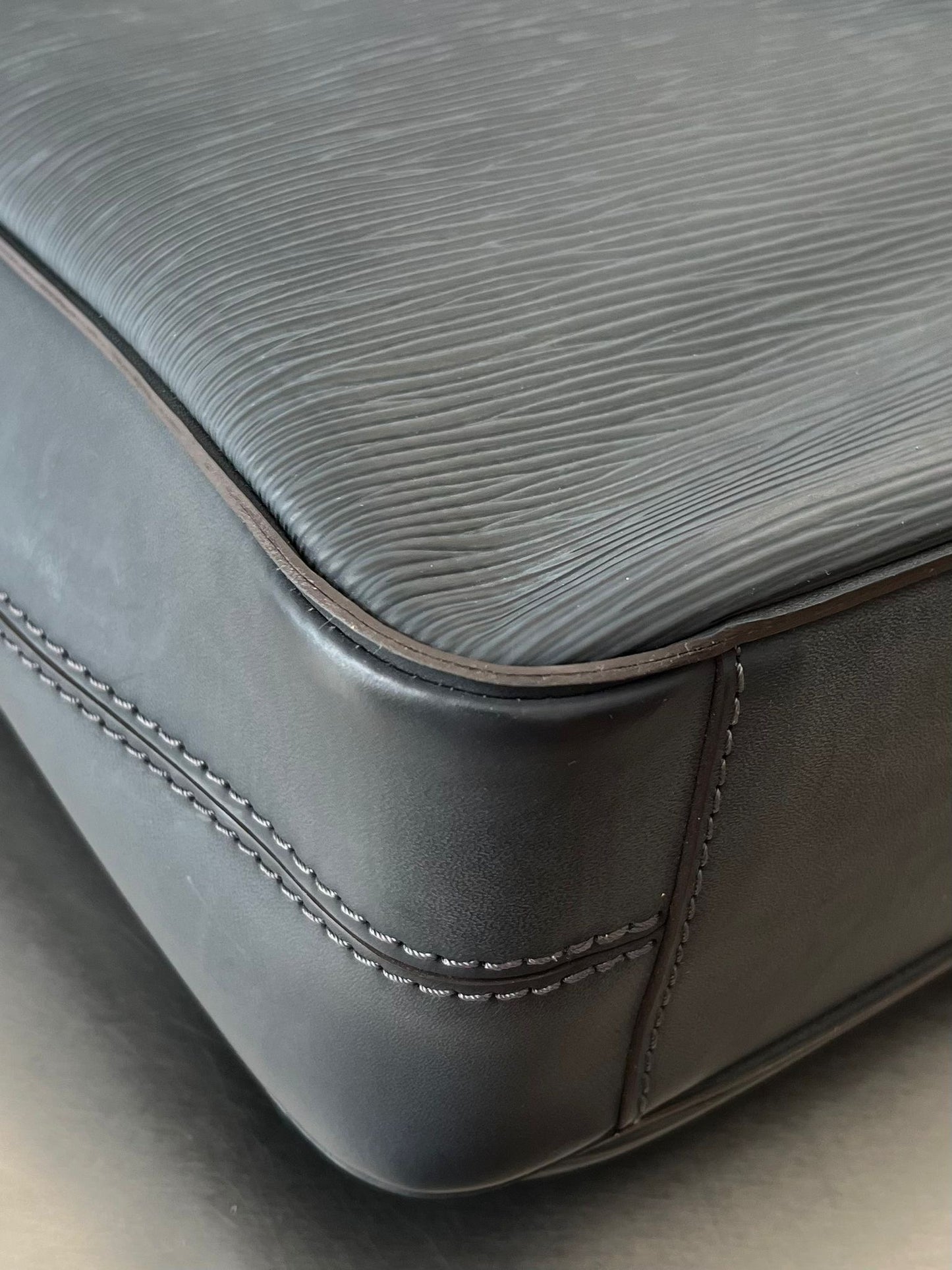 Louis Vuitton Porte-Documents Epi