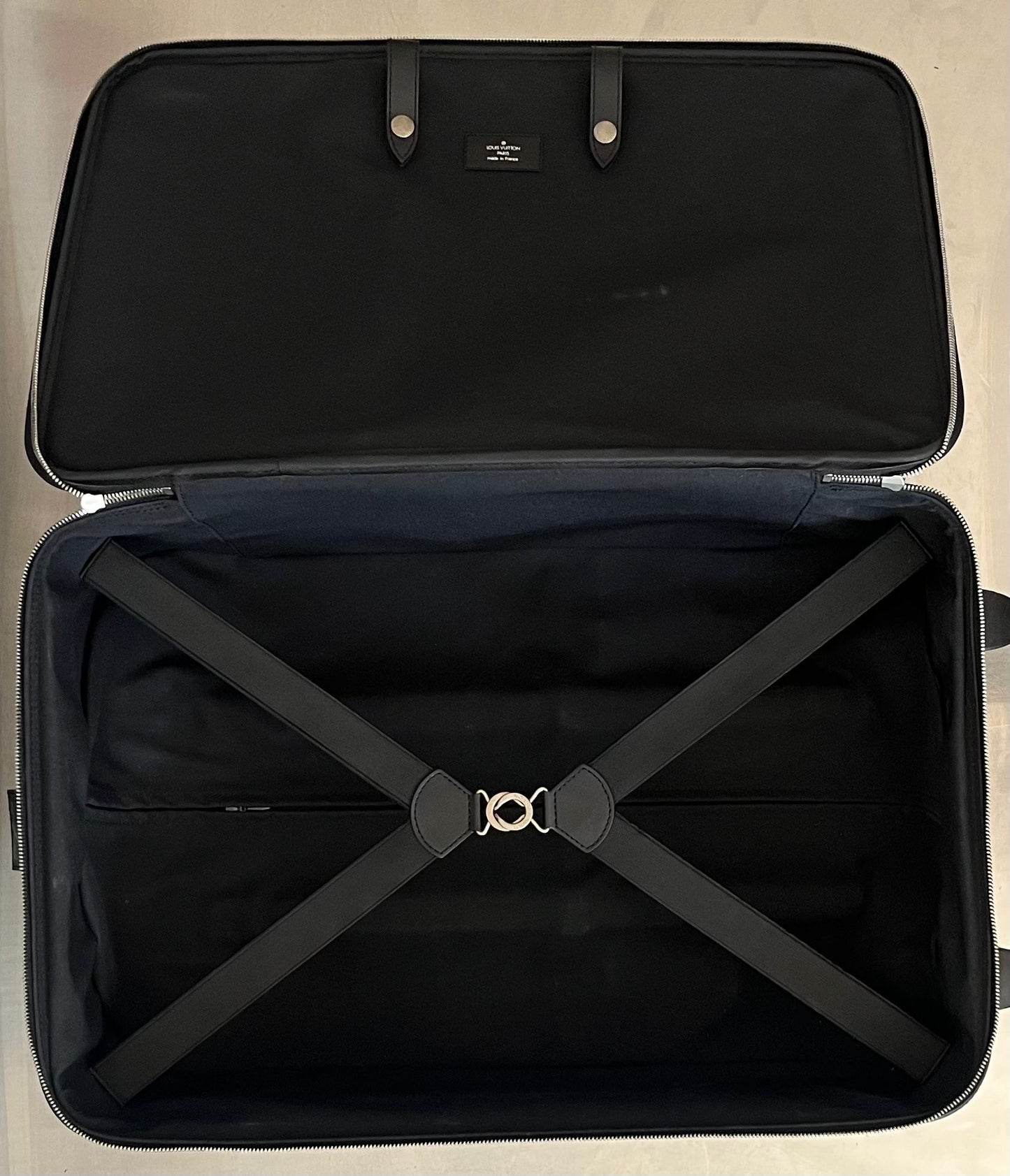 Louis Vuitton Pegase 60 Taiga