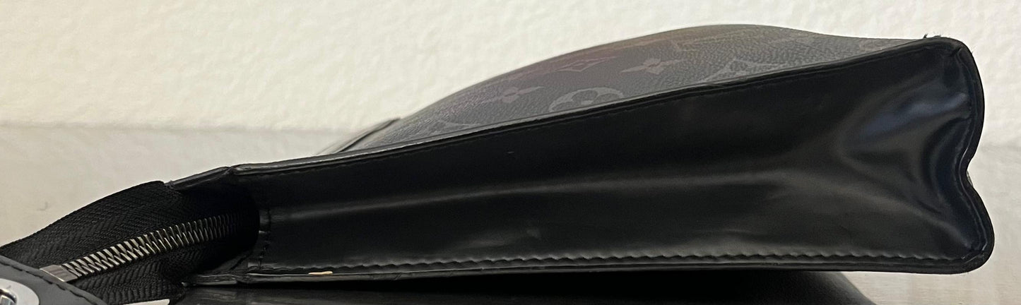 Louis Vuitton Pochette Voyage MM