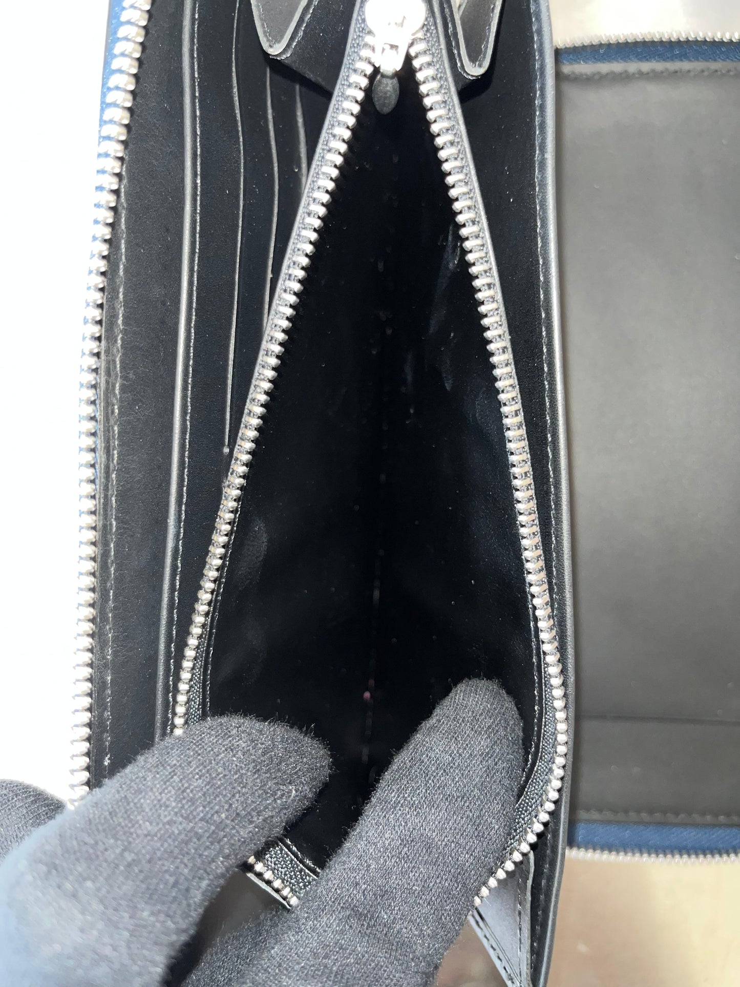 Louis Vuitton Cup Zippy Organizer