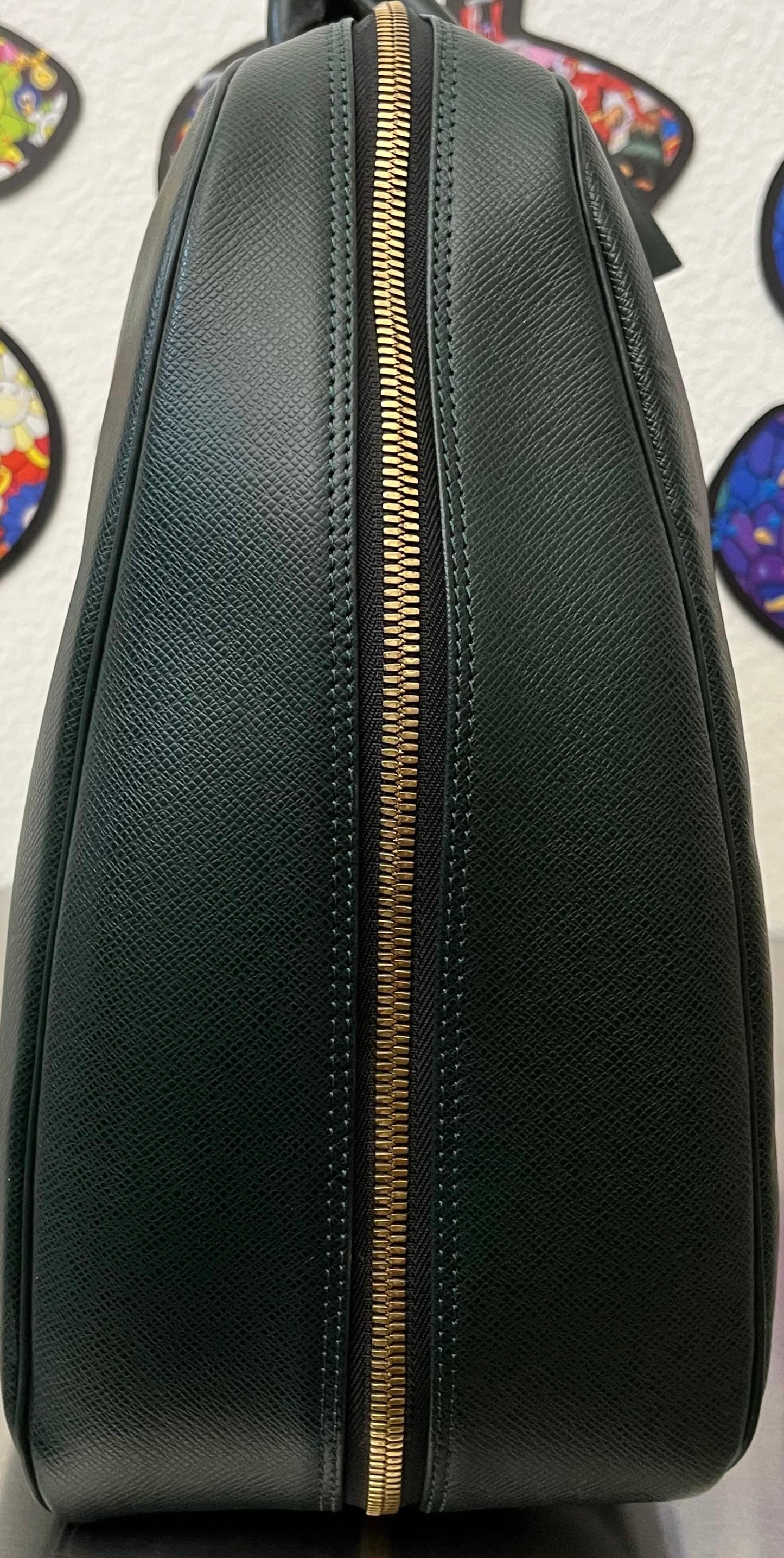 Louis Vuitton Helanga Taiga