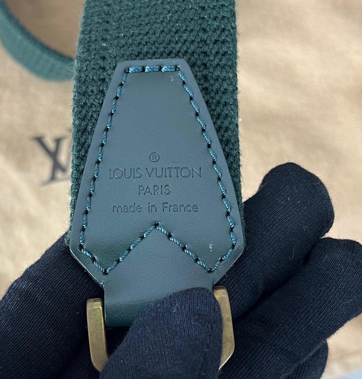 Louis Vuitton Kendall GM Taiga Leder
