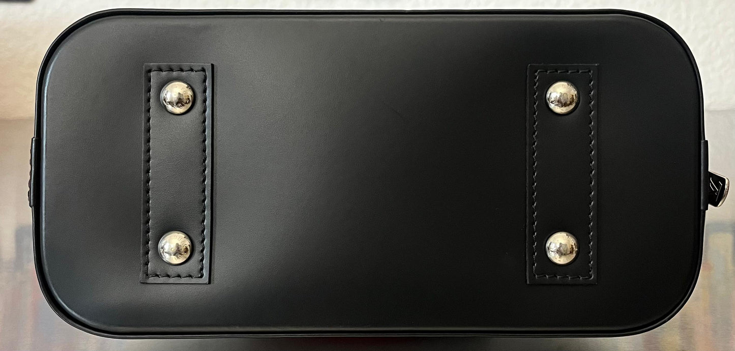 Louis Vuitton Alma BB Epi