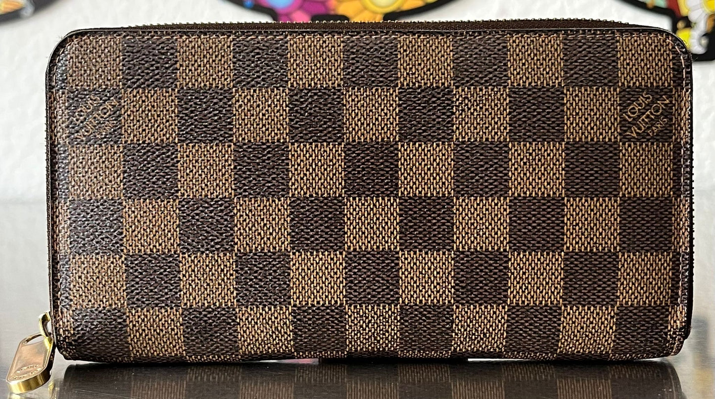 Louis Vuitton Zippy Damier