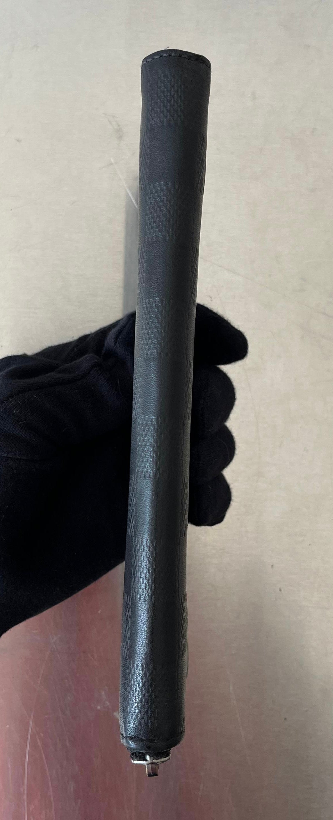 Louis Vuitton Zippy Vertical Infini Leder