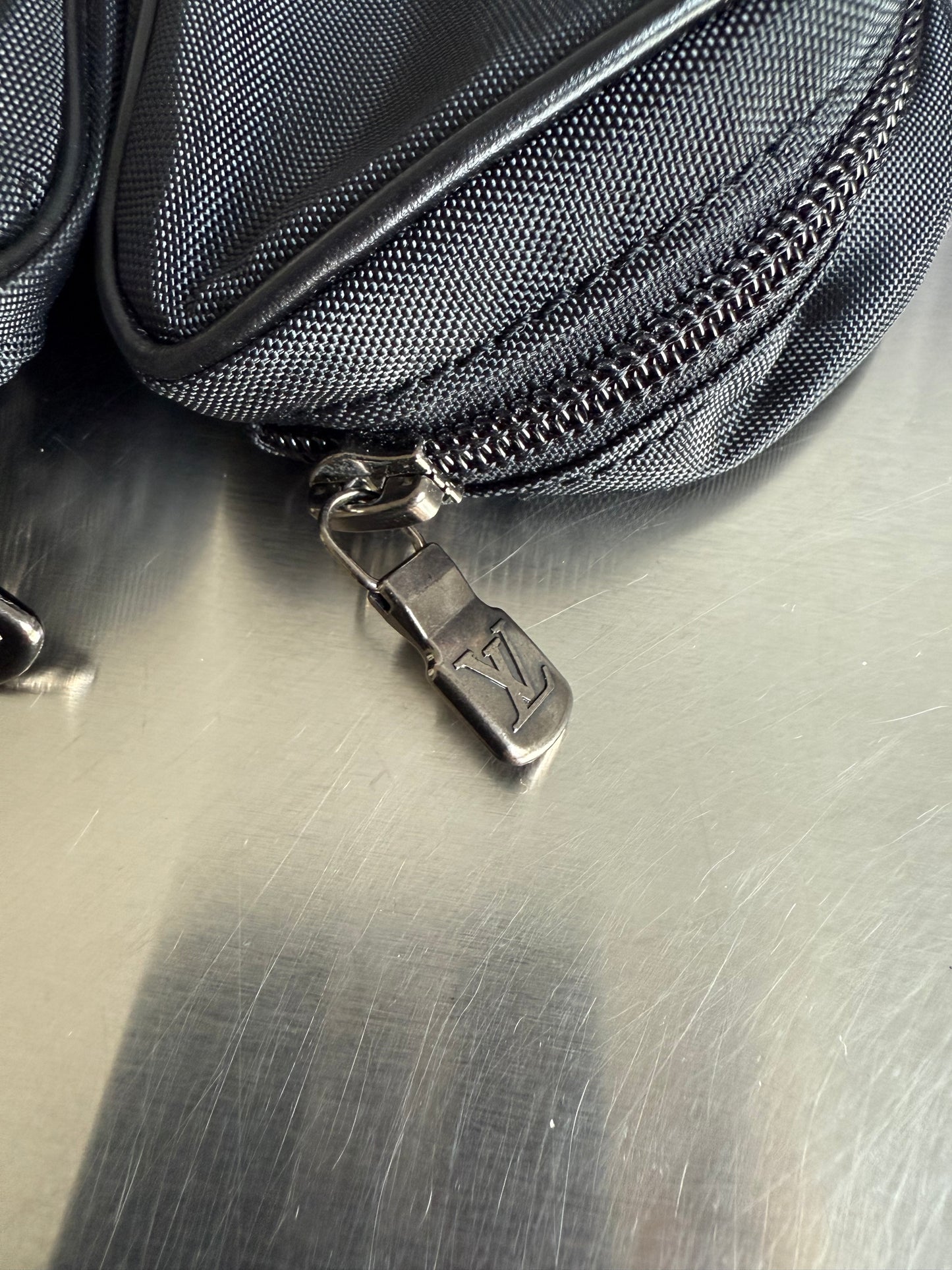 Louis Vuitton Cinq Cintre Kleidersack