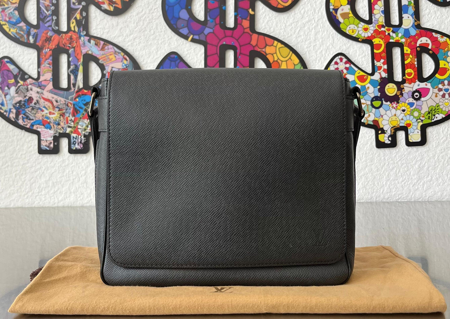 Louis Vuitton Roman PM Taiga Messenger