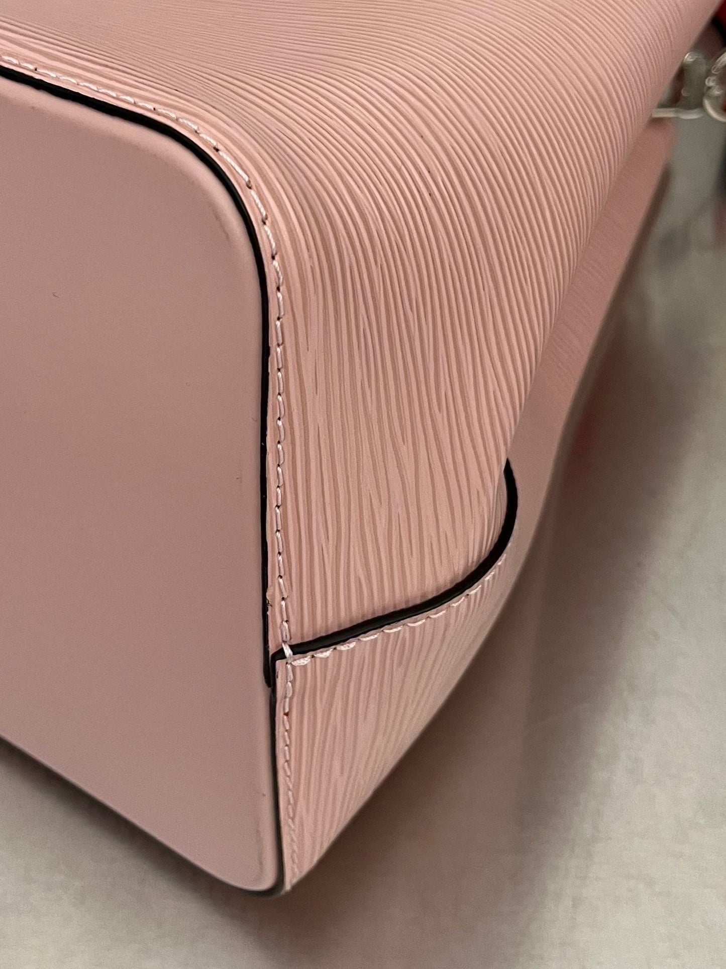 Louis Vuitton Néo Noé MM EPI