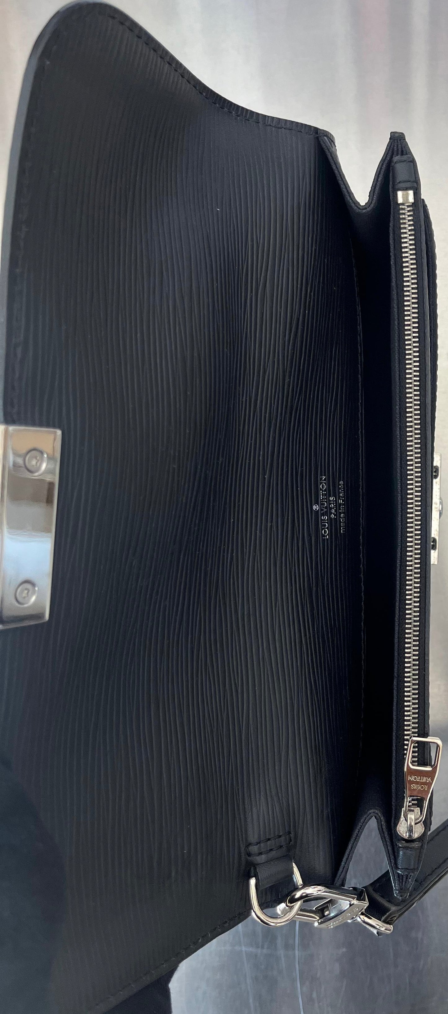 Louis Vuitton Neo Bellaia Epi Leder
