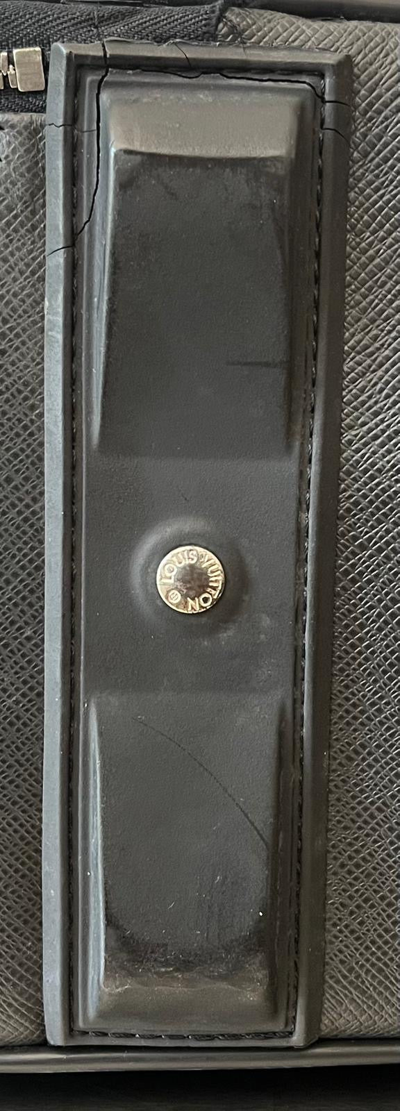 Louis Vuitton Pegase 60 Taiga
