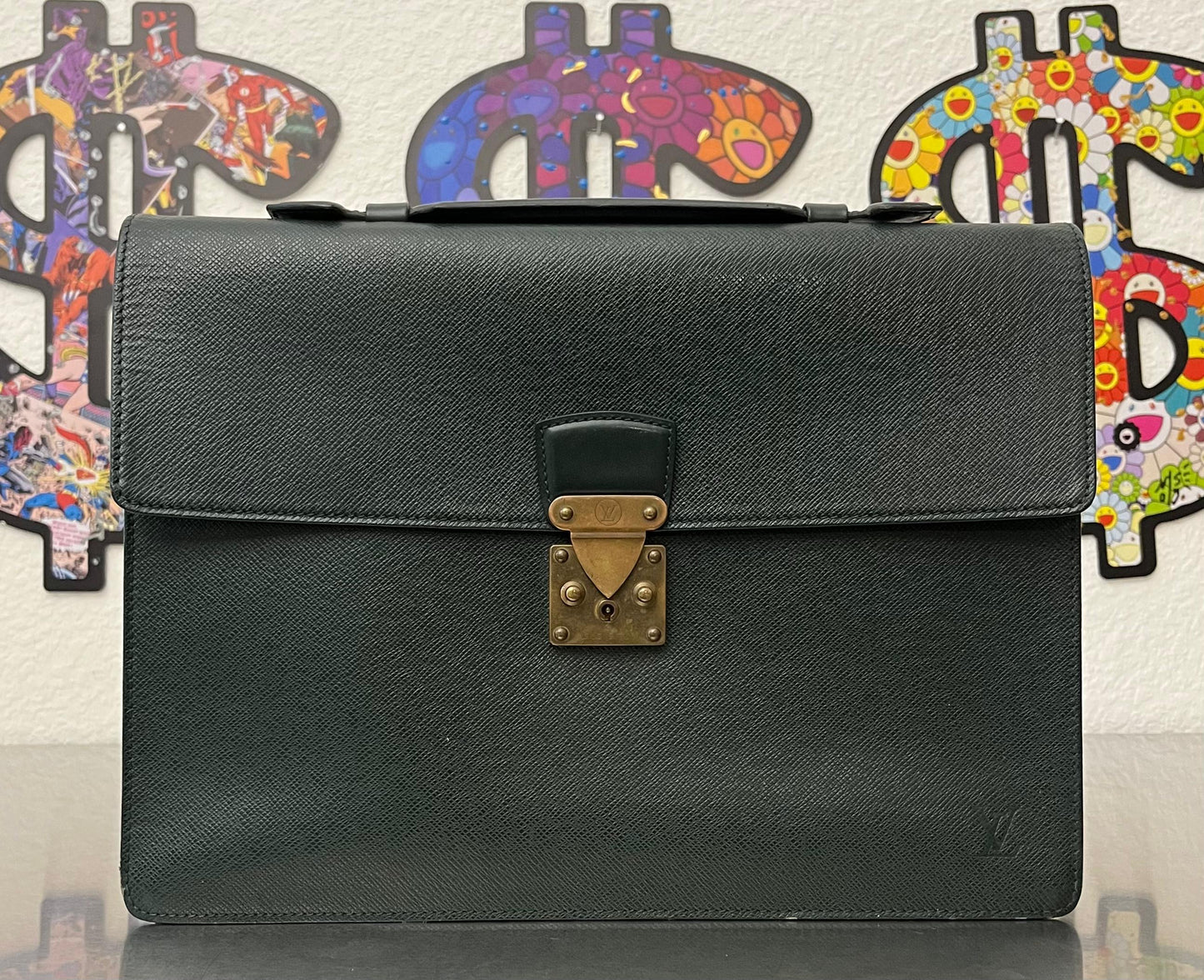 Louis Vuitton Serviette Kourad