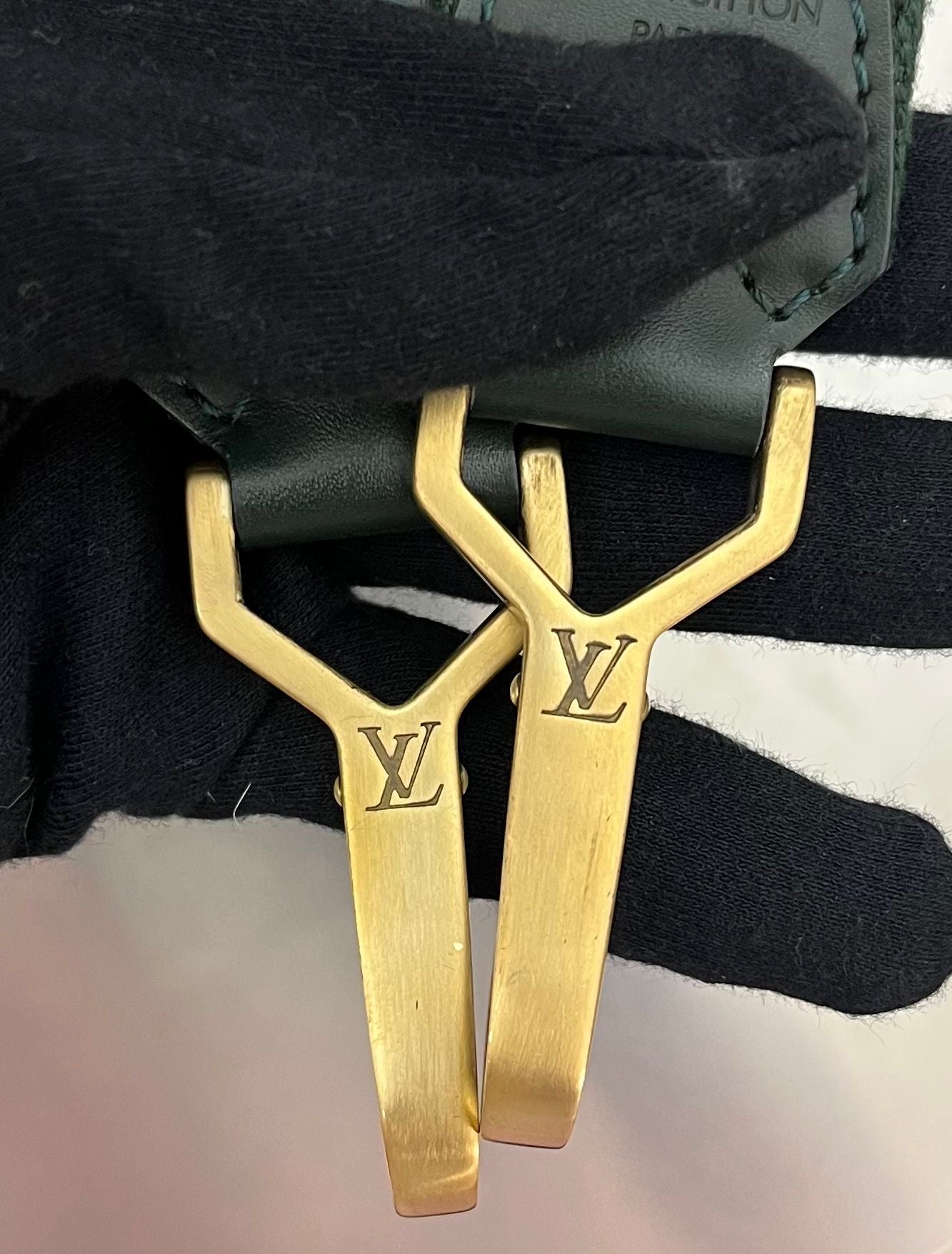 Louis Vuitton Kendall GM Taiga