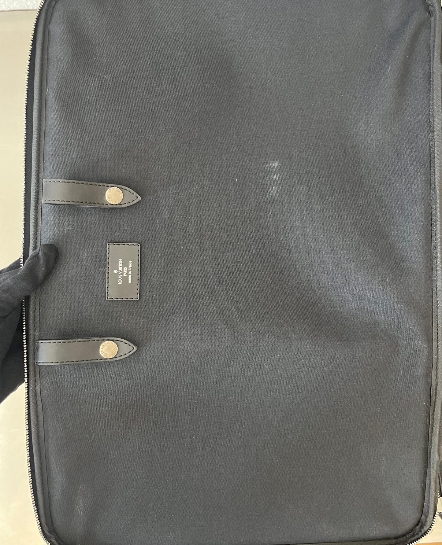 Louis Vuitton Pegase 60 Taiga
