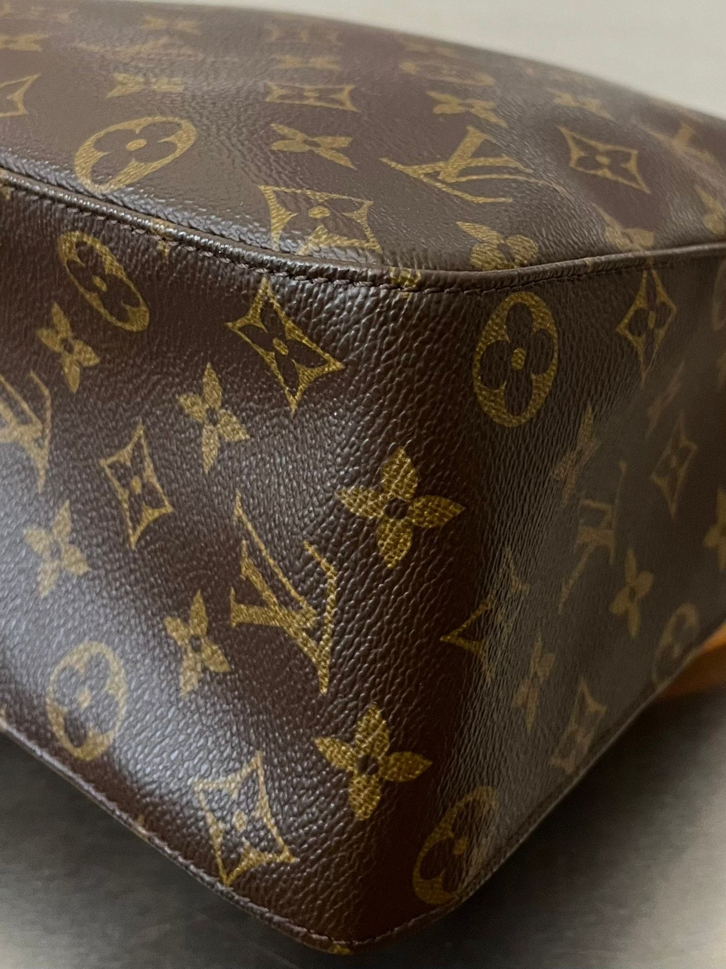 Louis Vuitton Looping GM