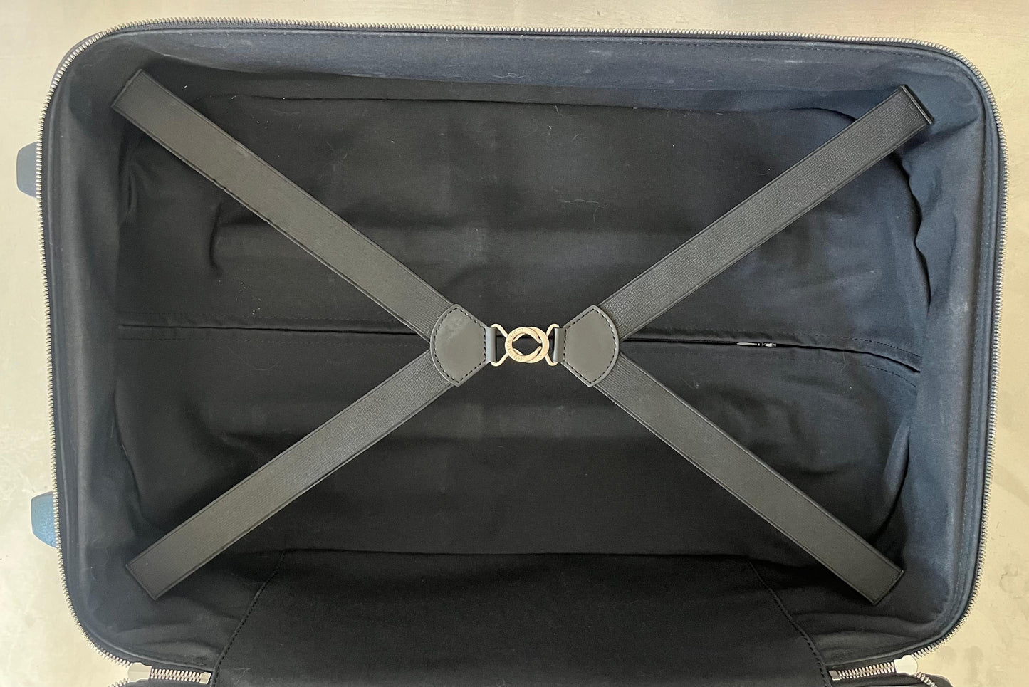 Louis Vuitton Pegase 60 Taiga