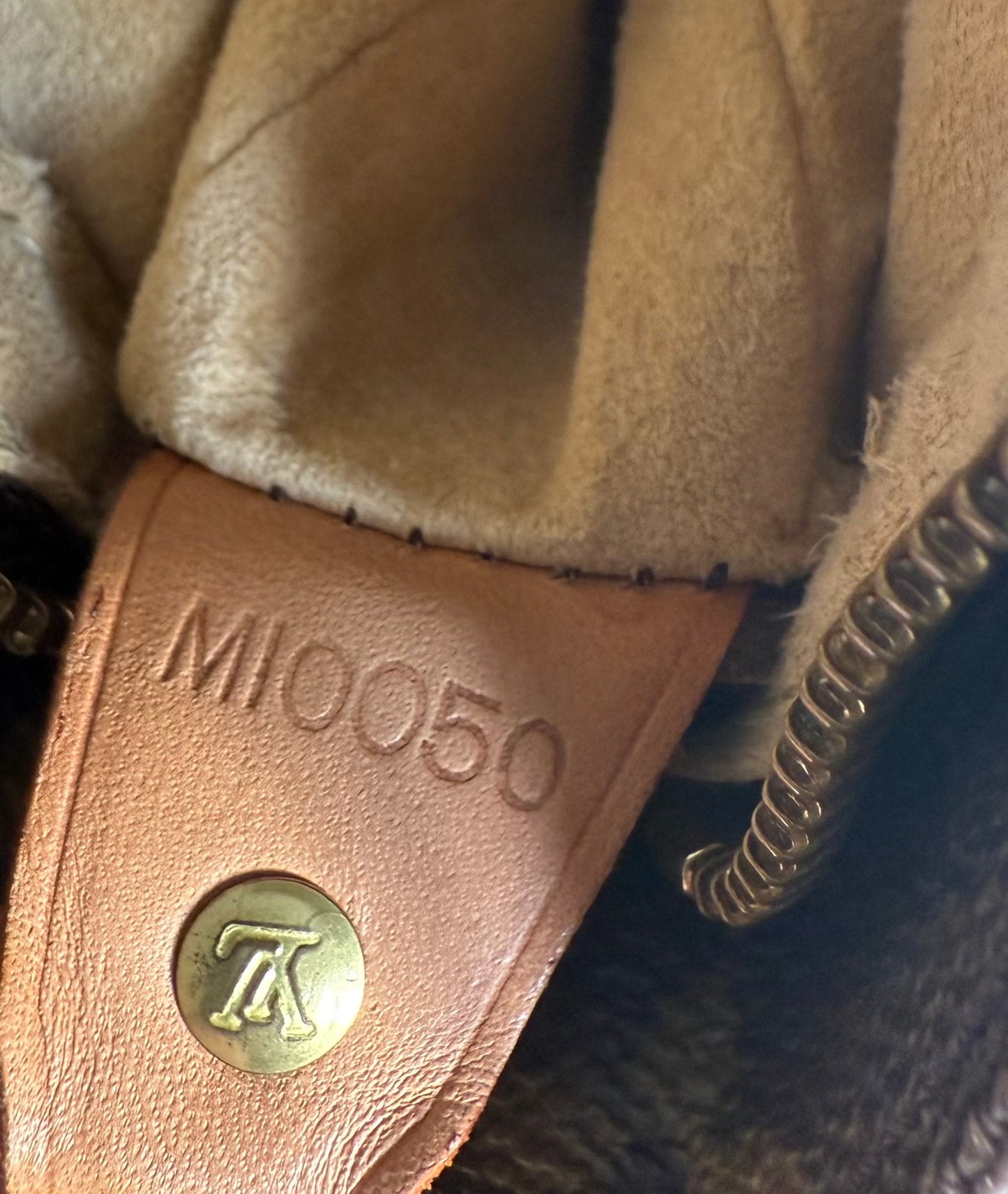 Louis Vuitton Looping GM