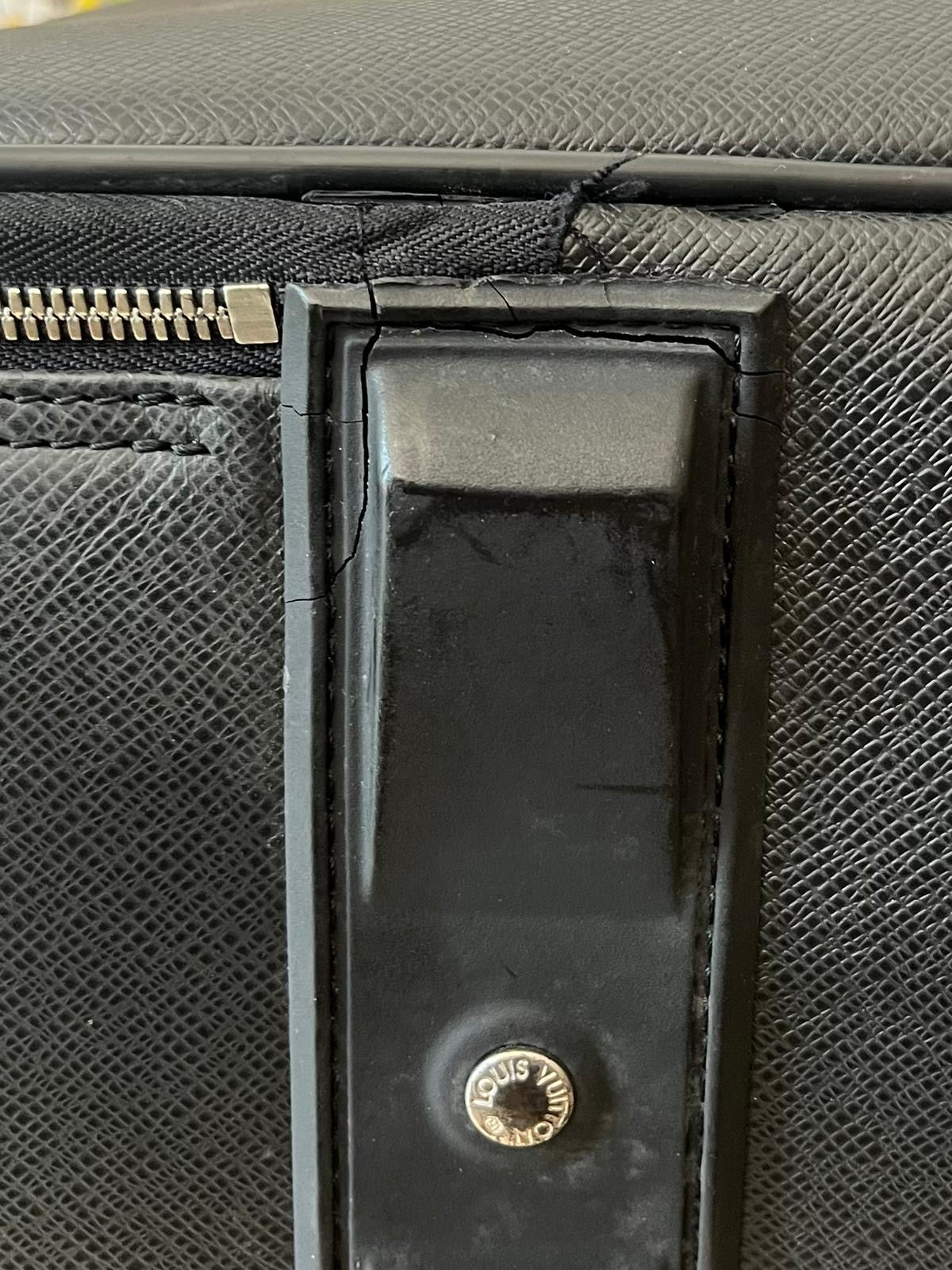 Louis Vuitton Pegase 60 Taiga