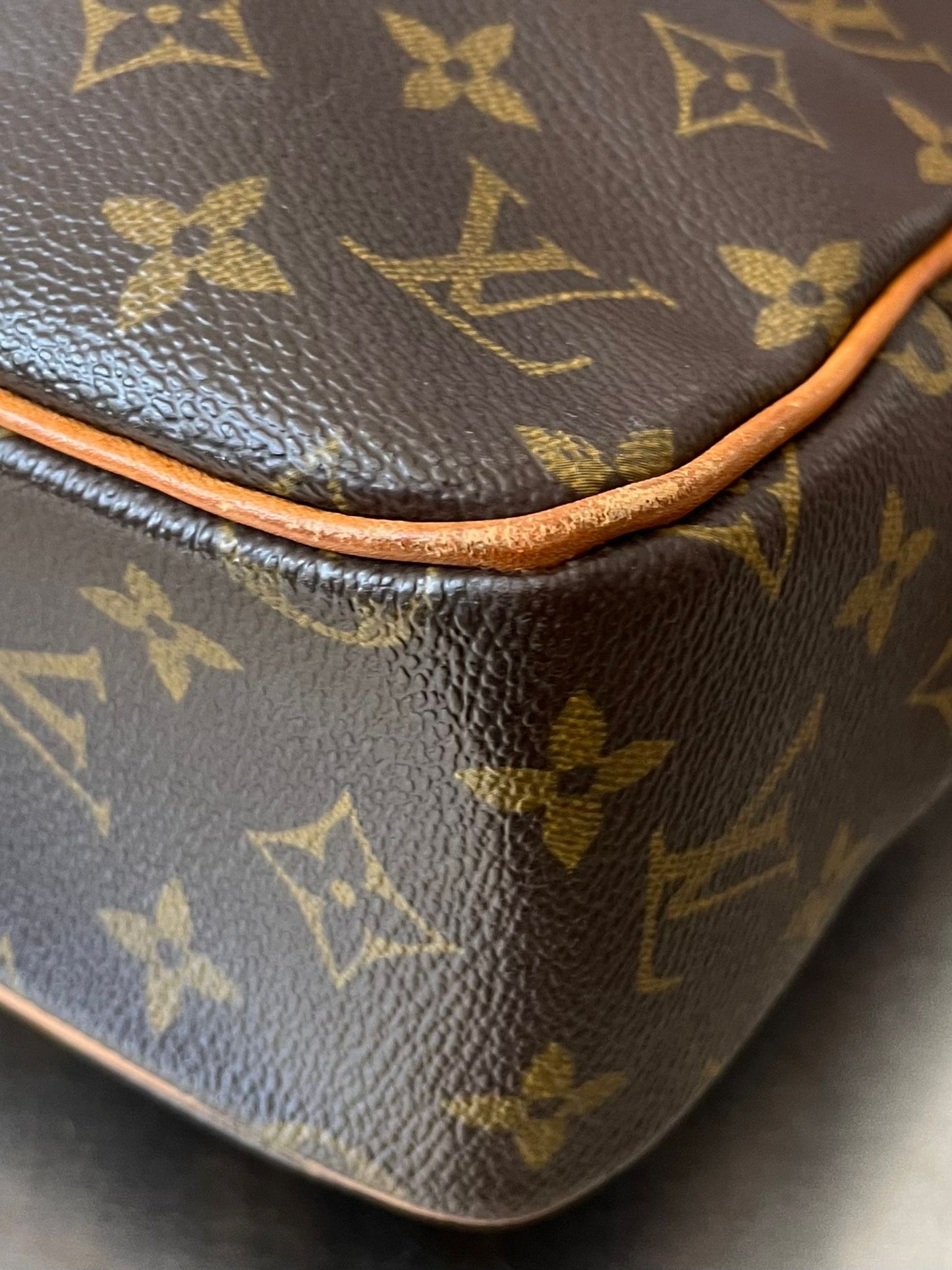 Louis Vuitton Porte Documents Pegase Monogram