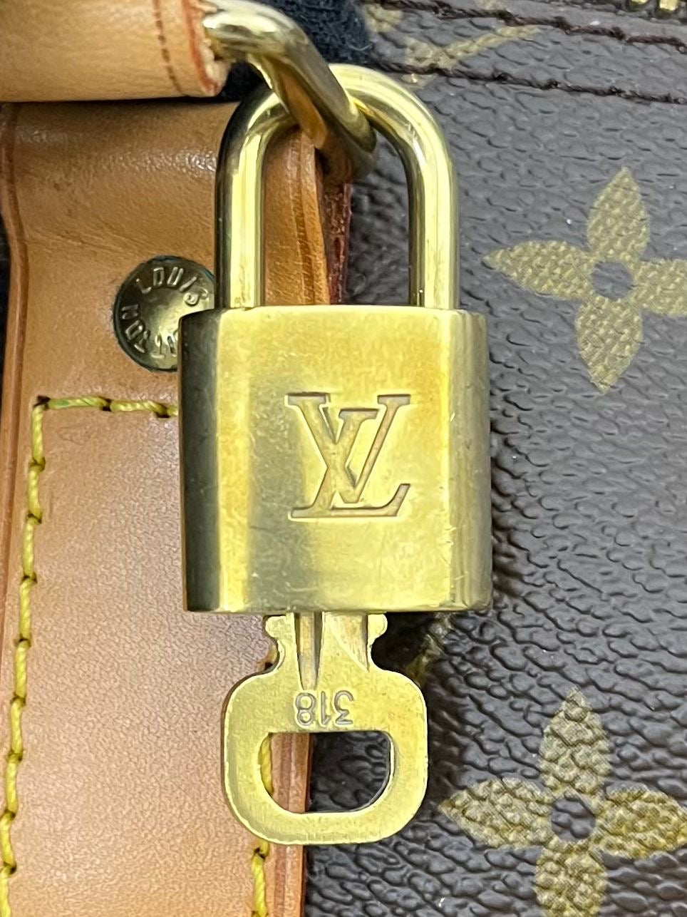 Louis Vuitton Keepall 55 Bandouliere