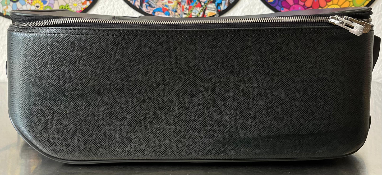Louis Vuitton Pegase 50 Taiga