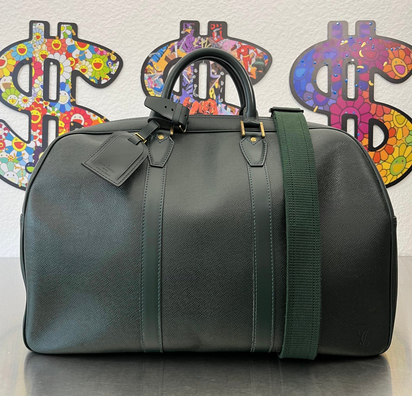 Louis Vuitton Kendall PM Taiga Leder