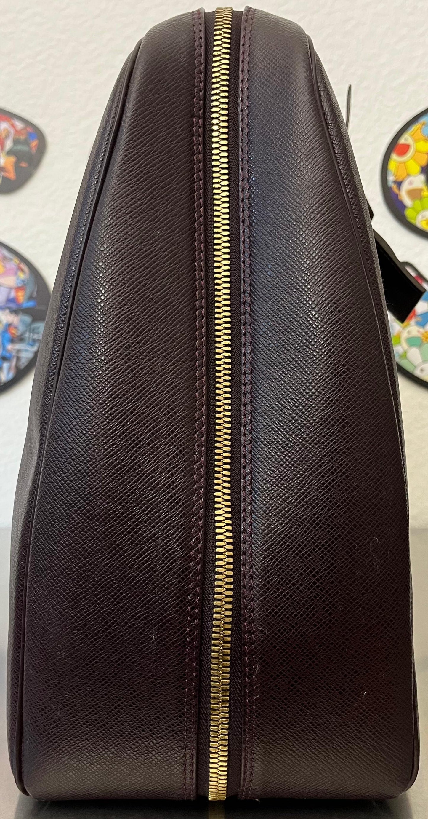 Louis Vuitton Helanga Taiga