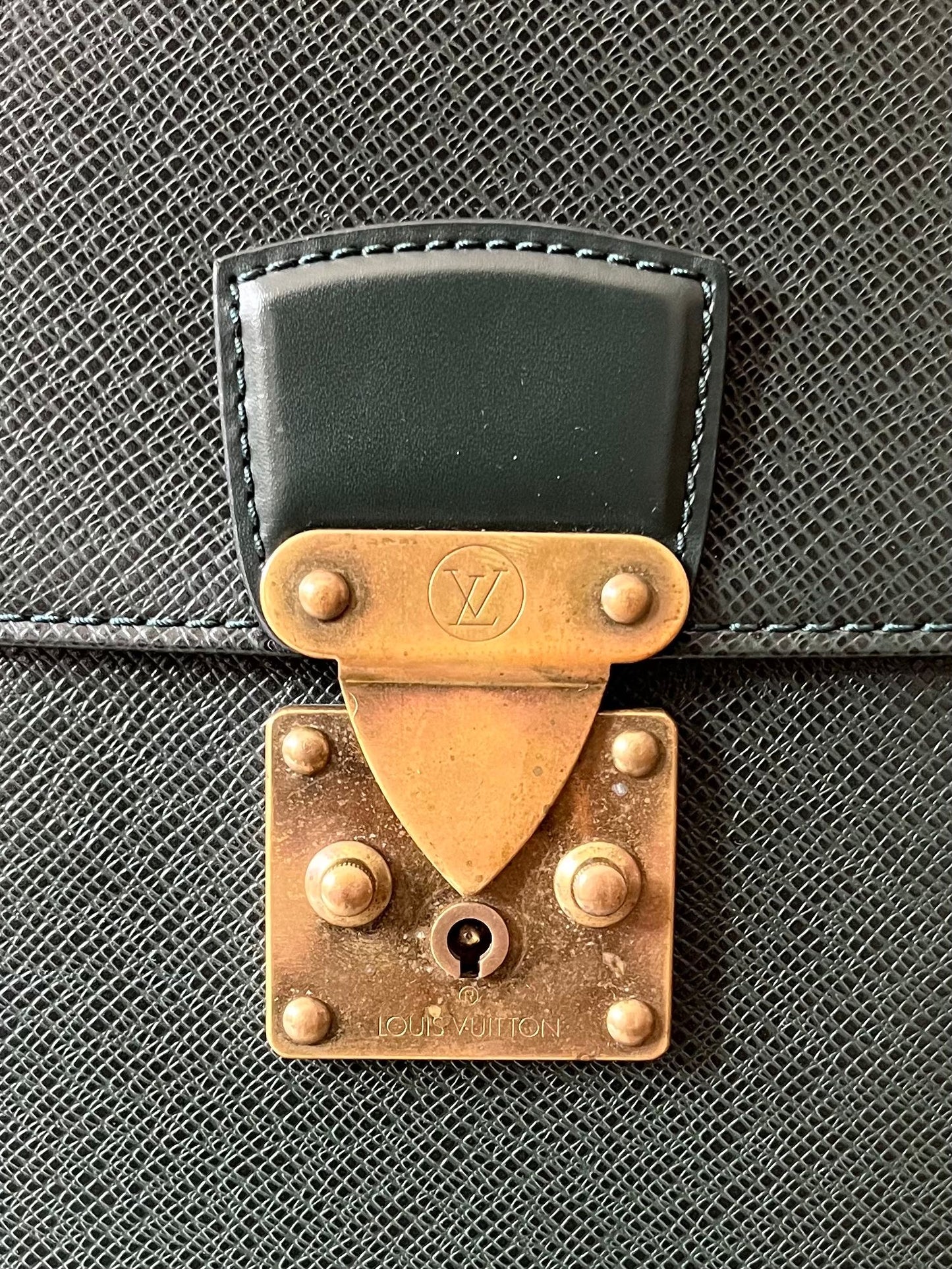Louis Vuitton Serviette Kourad (Dunkelgrün)