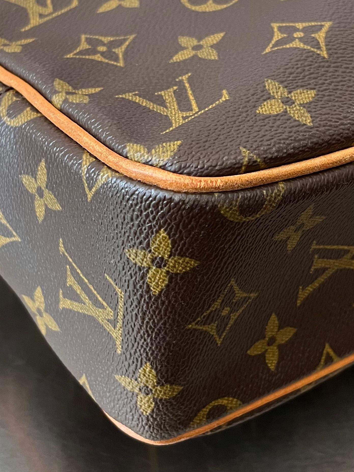 Louis Vuitton Porte Documents Pegase Monogram