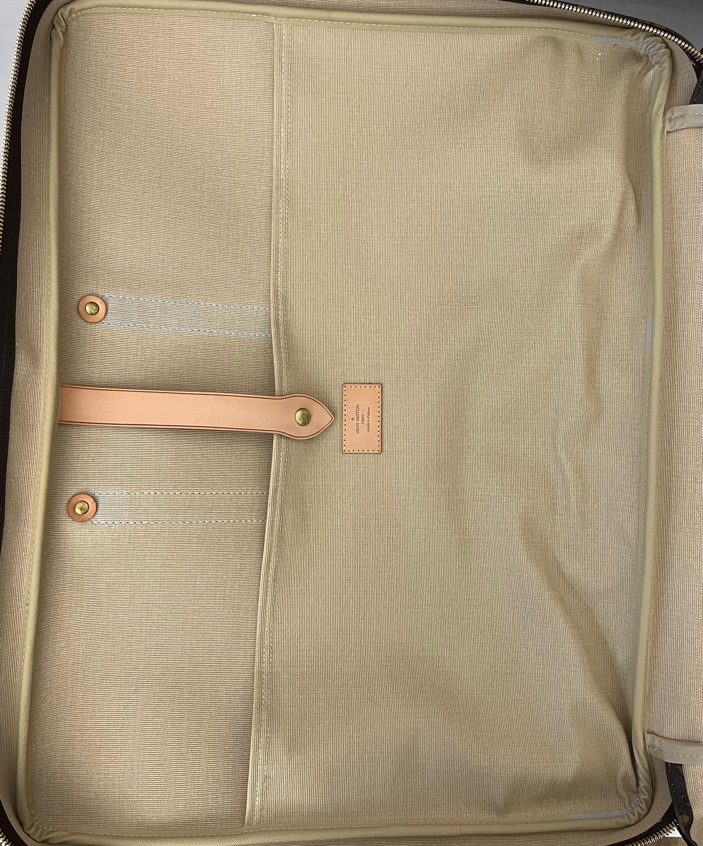 Louis Vuitton Sirius 55