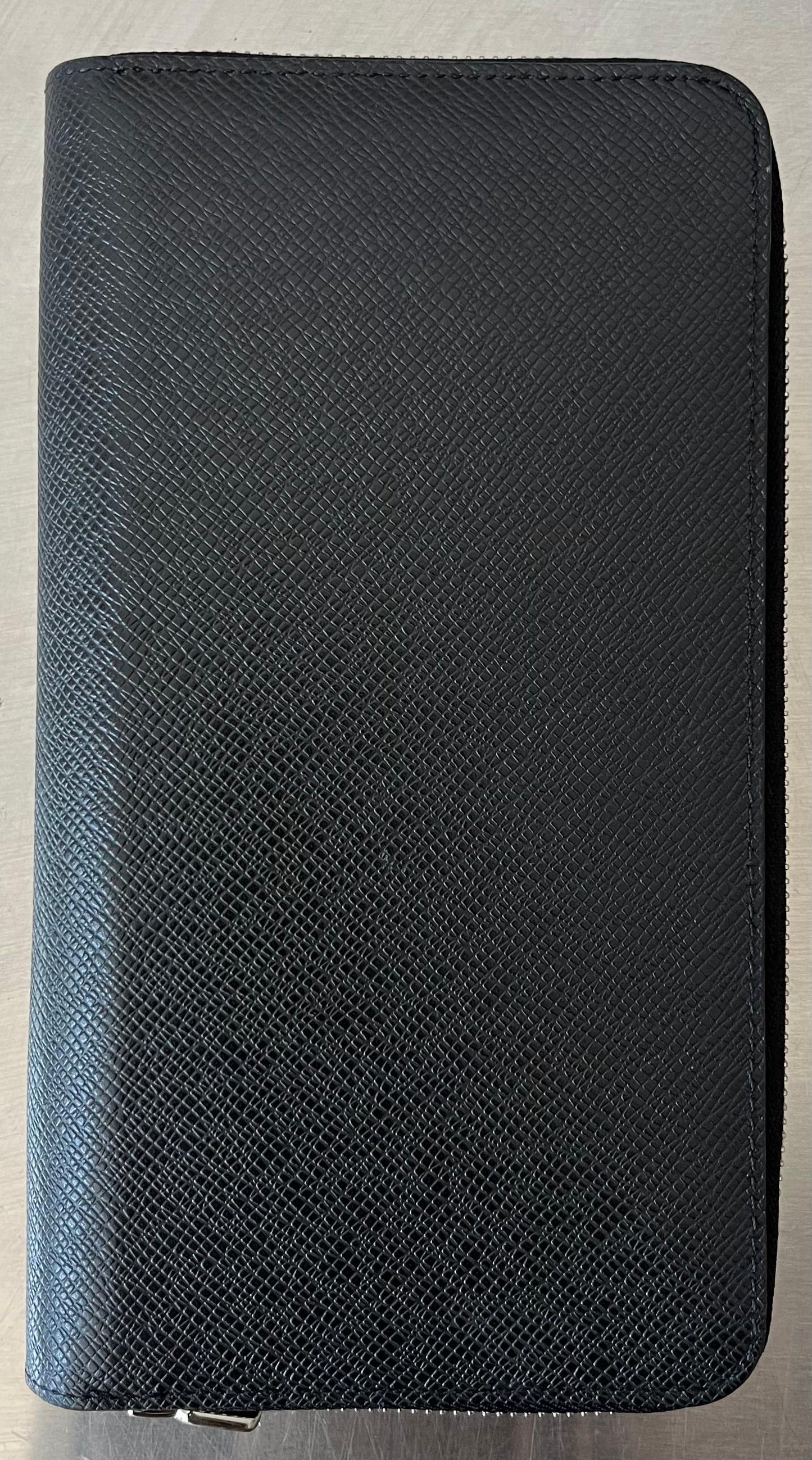 Louis Vuitton Zippy Organizer Taiga