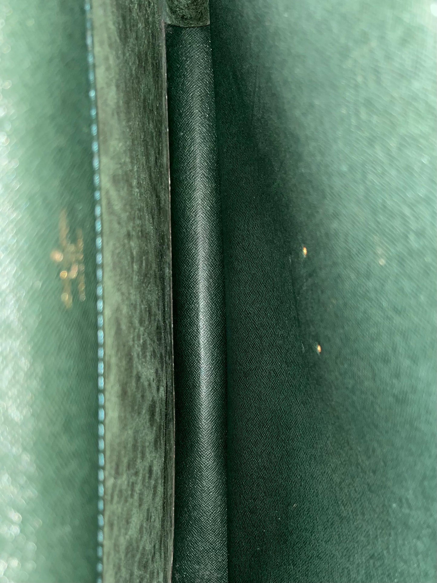 Louis Vuitton Serviette Kourad