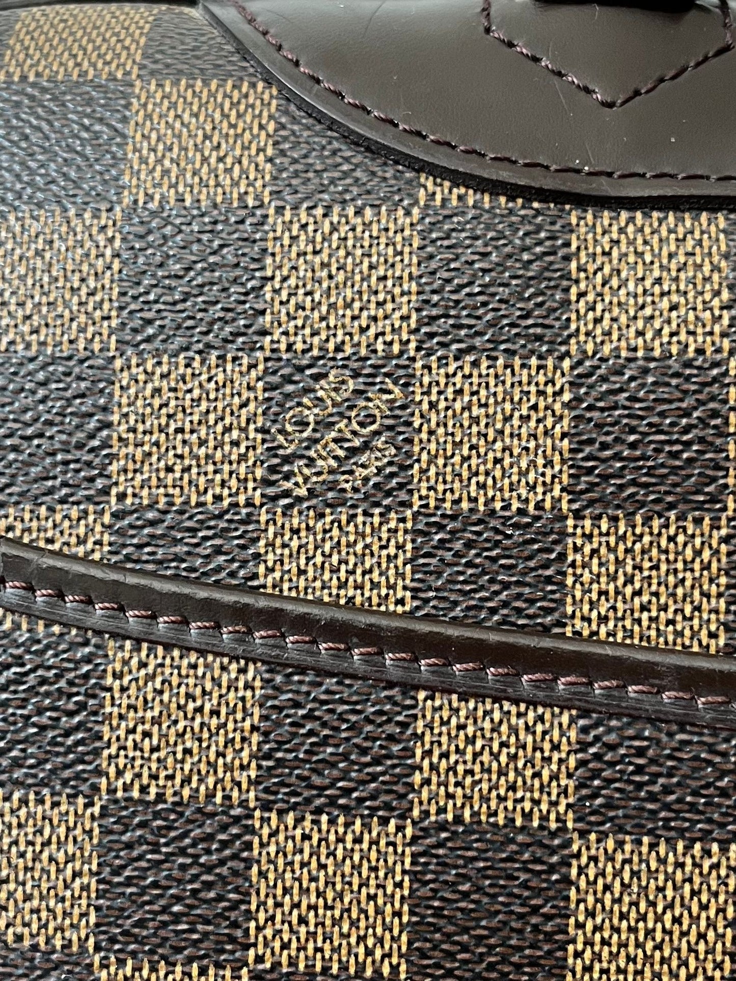 Louis Vuitton Deauville Damier