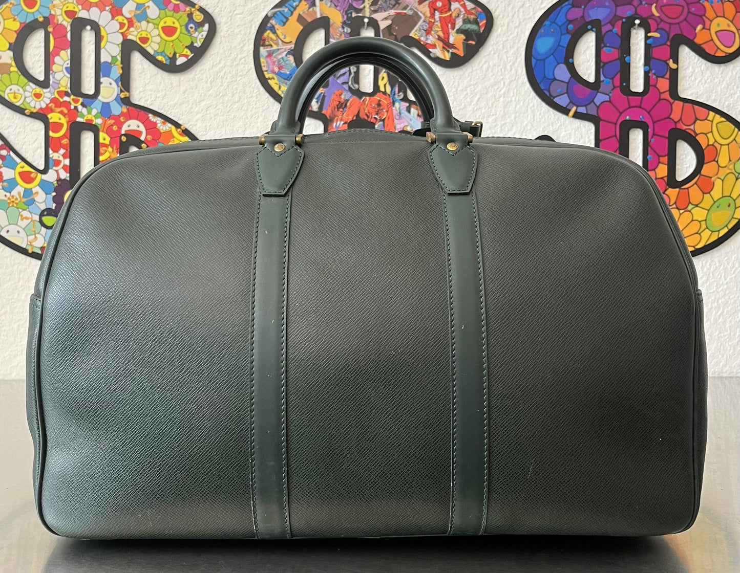 Louis Vuitton Kendall PM Taiga Leder