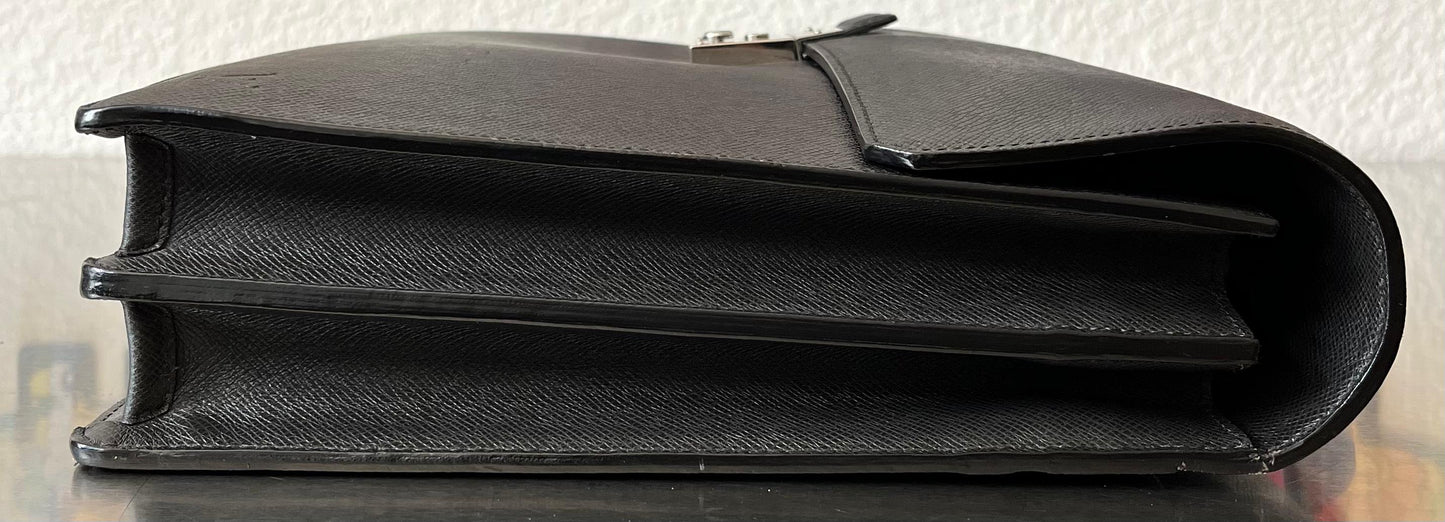 Louis Vuitton Neo Robusto 2 Taiga